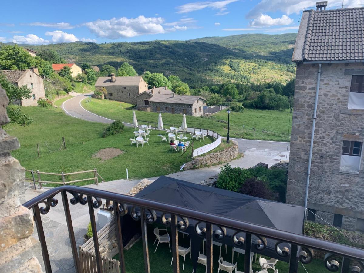 Casa Rural Laguarta - Restaurante Pensionat Eksteriør billede