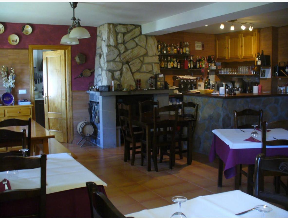 Casa Rural Laguarta - Restaurante Pensionat Eksteriør billede