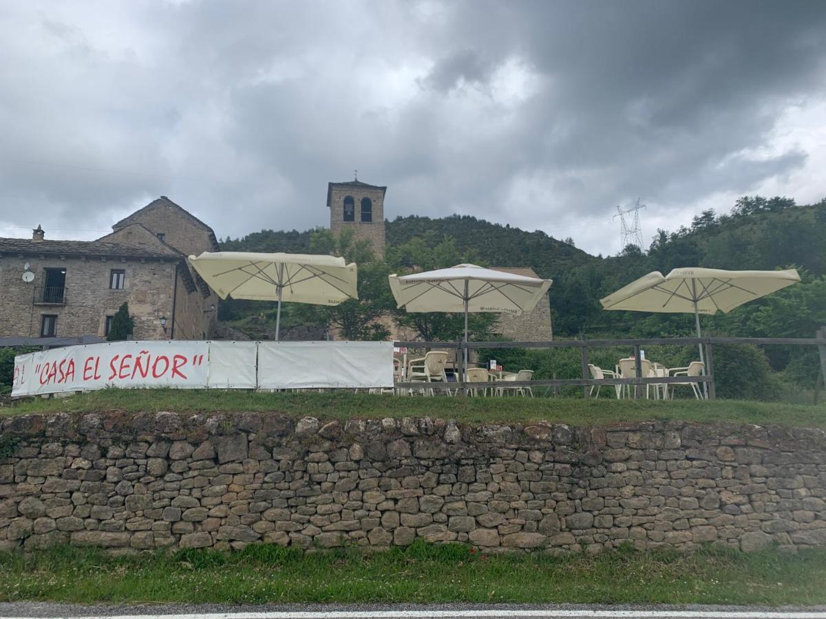 Casa Rural Laguarta - Restaurante Pensionat Eksteriør billede
